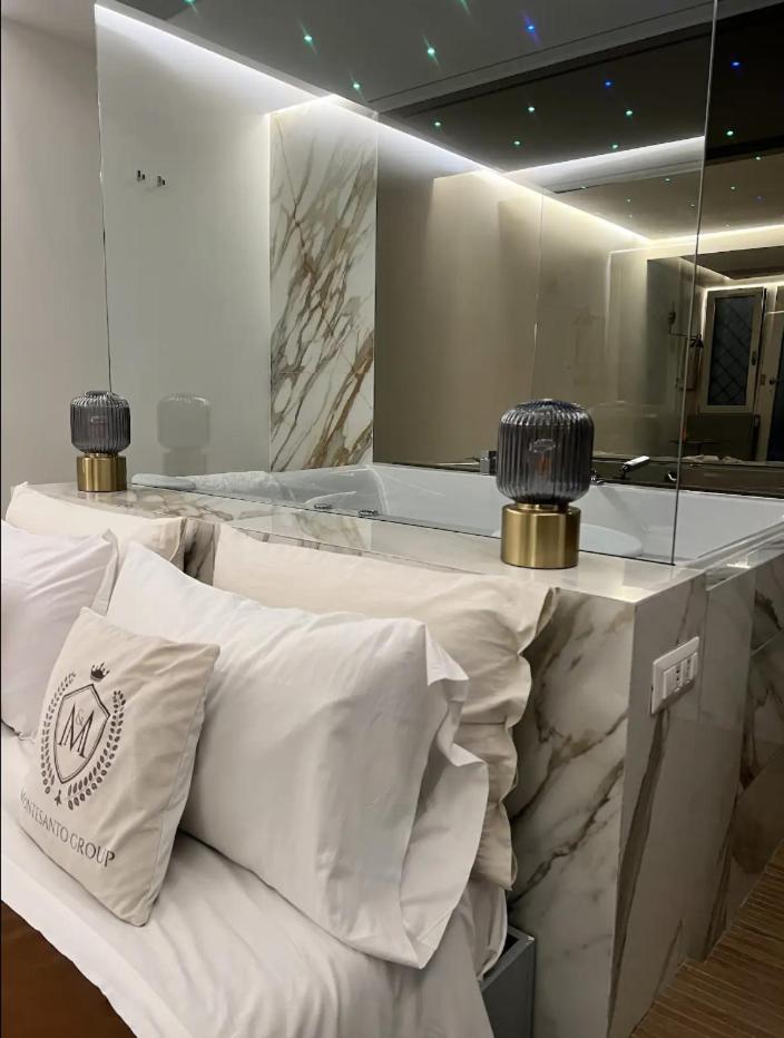 Elegant Nel Centro Di Couette-café
